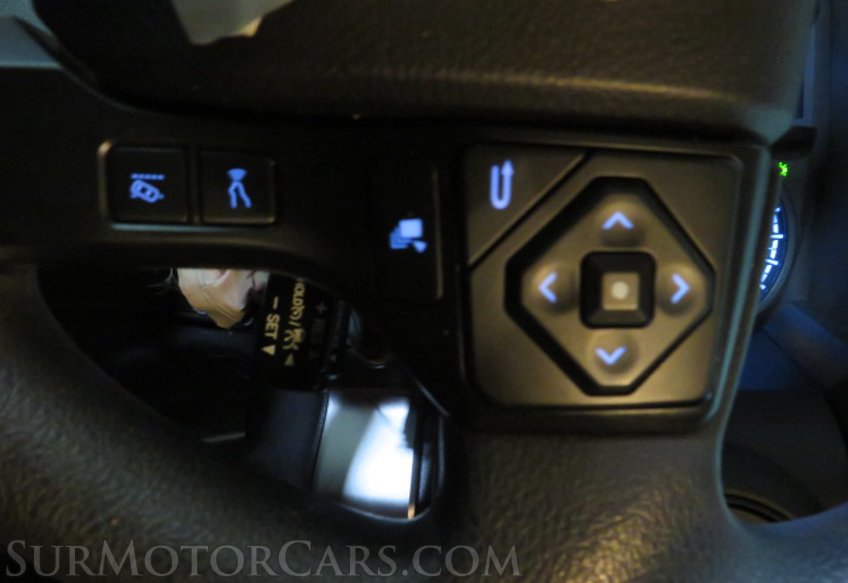 2021 Toyota Tacoma - Image 32