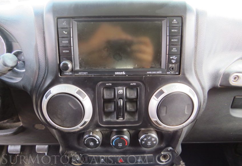 2014 Jeep Wrangler Unlimited - Image 39