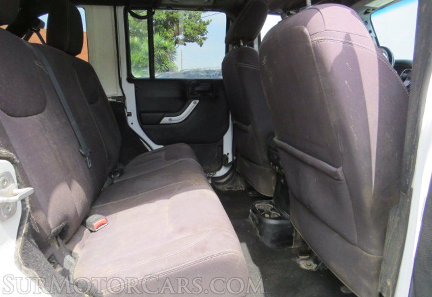 2014 Jeep Wrangler Unlimited - Image 30