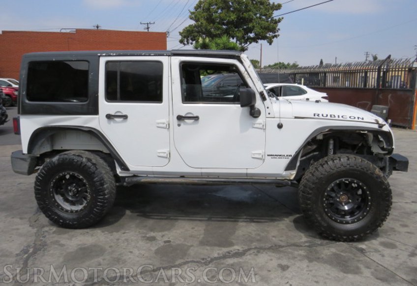 2014 Jeep Wrangler Unlimited - Image 12
