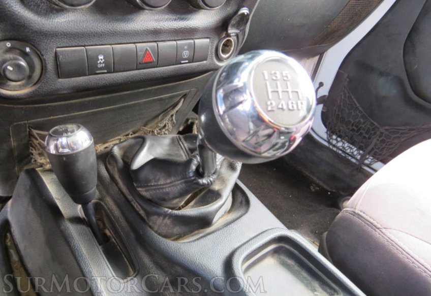 2014 Jeep Wrangler Unlimited - Image 43