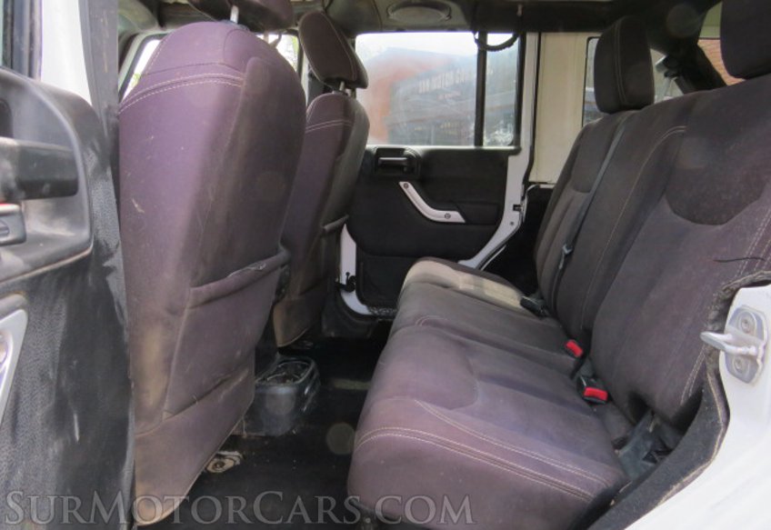 2014 Jeep Wrangler Unlimited - Image 29