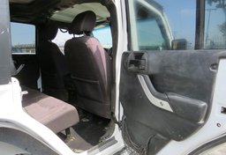 2014 Jeep Wrangler Unlimited - Image 22