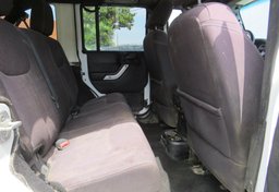 2014 Jeep Wrangler Unlimited - Image 30