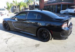 2018 Dodge Charger - Image 5