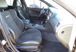 2018 Dodge Charger - Image 23