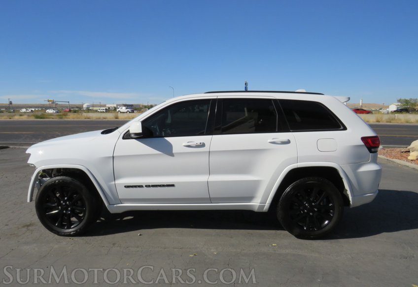 2018 Jeep Grand Cherokee - Image 10