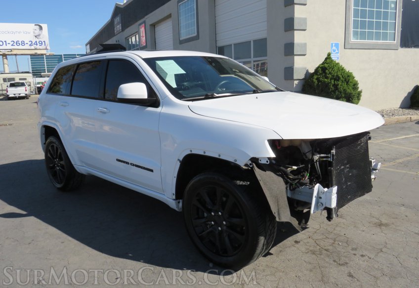 2018 Jeep Grand Cherokee - Image 4