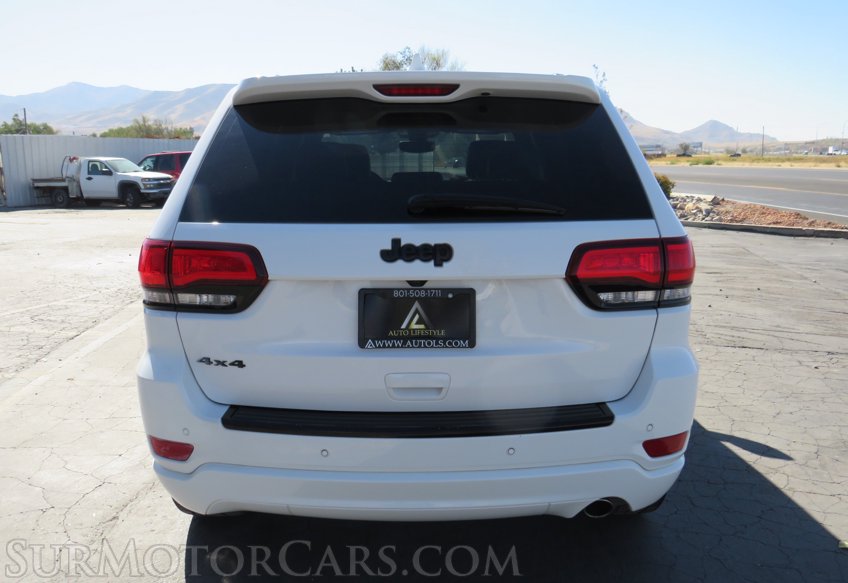 2018 Jeep Grand Cherokee - Image 11