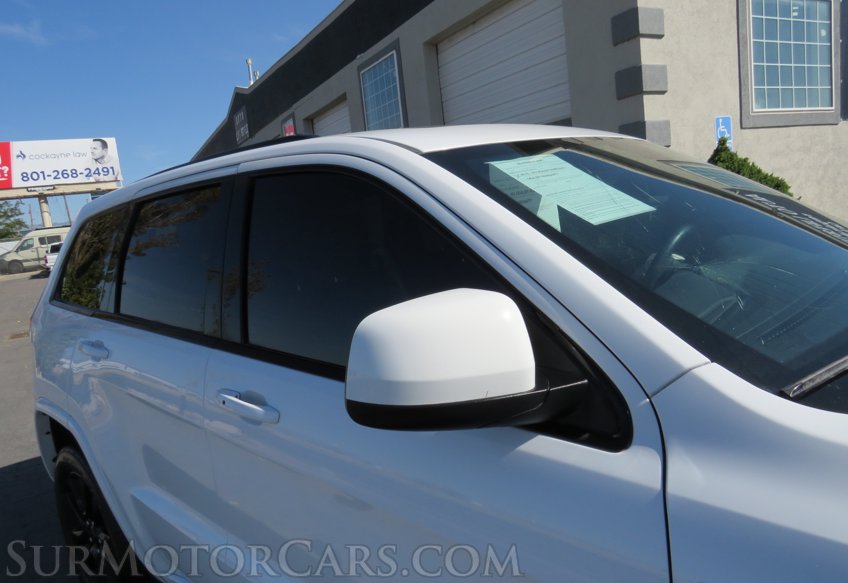 2018 Jeep Grand Cherokee - Image 15