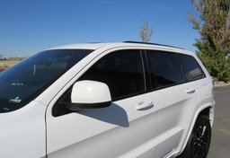 2018 Jeep Grand Cherokee - Image 14