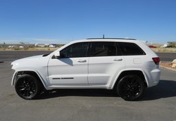 2018 Jeep Grand Cherokee - Image 10
