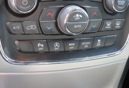 2018 Jeep Grand Cherokee - Image 40