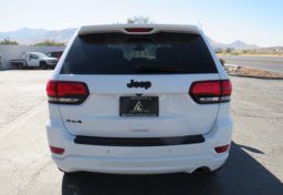 2018 Jeep Grand Cherokee - Image 11