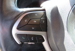 2018 Jeep Grand Cherokee - Image 32