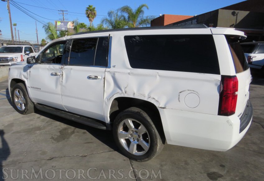 2016 Chevrolet Suburban - Image 5