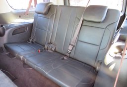 2016 Chevrolet Suburban - Image 32