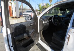 2016 Chevrolet Suburban - Image 20