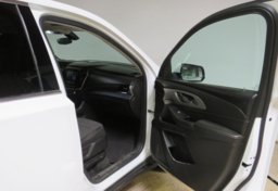 2019 Chevrolet Traverse - Image 13