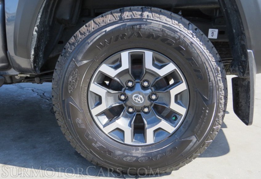 2021 Toyota Tacoma 4WD - Image 12