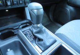 2021 Toyota Tacoma 4WD - Image 39