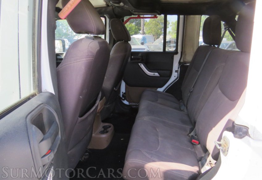 2015 Jeep Wrangler Unlimited - Image 28