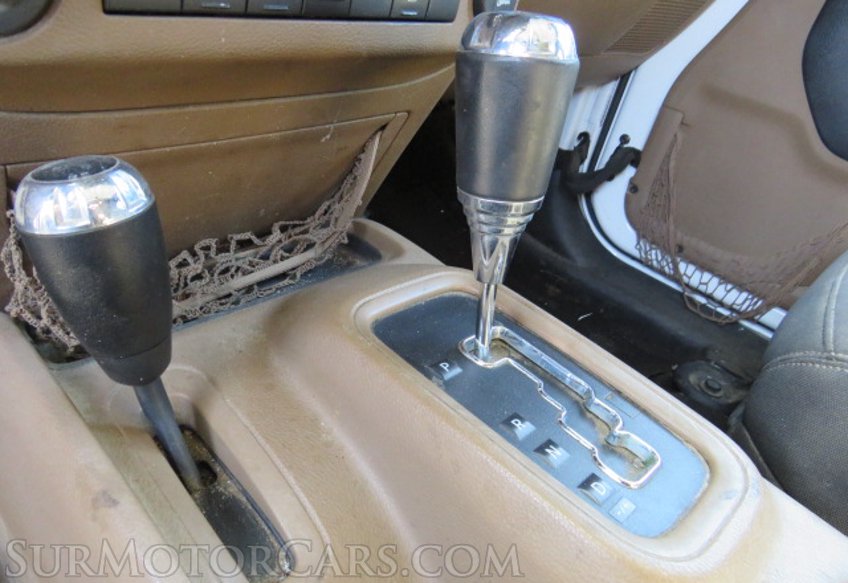 2015 Jeep Wrangler Unlimited - Image 40