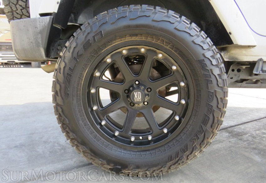 2015 Jeep Wrangler Unlimited - Image 16