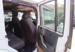 2015 Jeep Wrangler Unlimited - Image 21