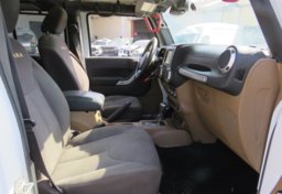 2015 Jeep Wrangler Unlimited - Image 25