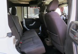 2015 Jeep Wrangler Unlimited - Image 29