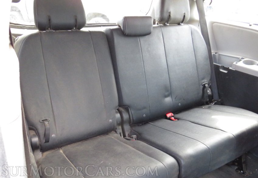 2016 Toyota Sienna - Image 22