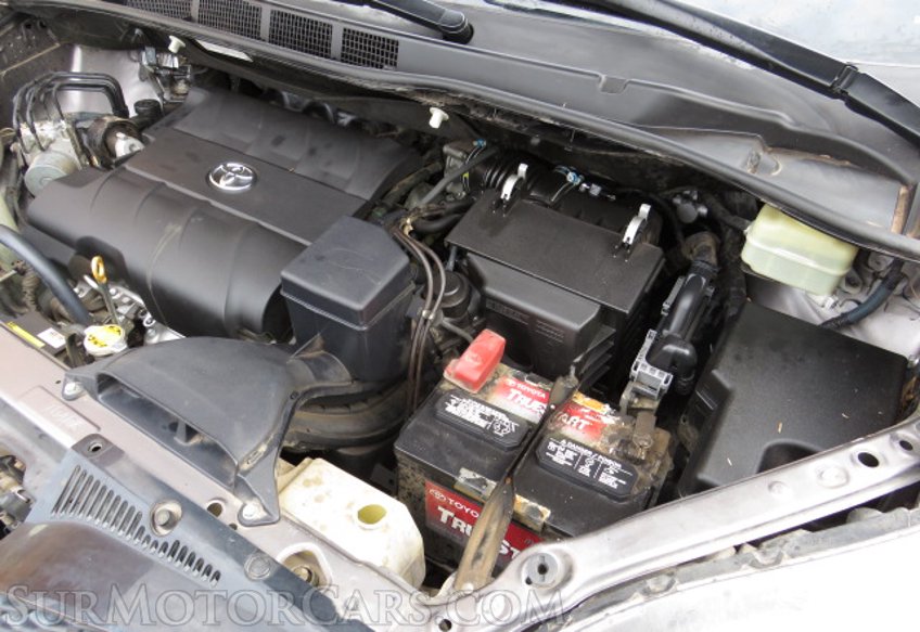 2016 Toyota Sienna - Image 46