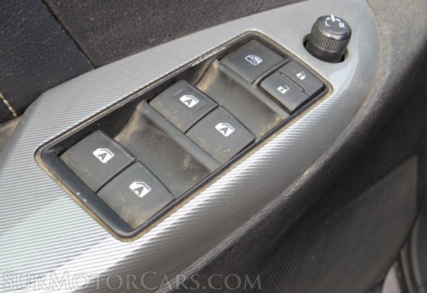 2016 Toyota Sienna - Image 42