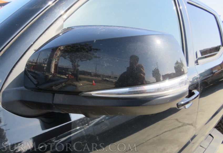 2020 Toyota Tacoma 4WD - Image 17