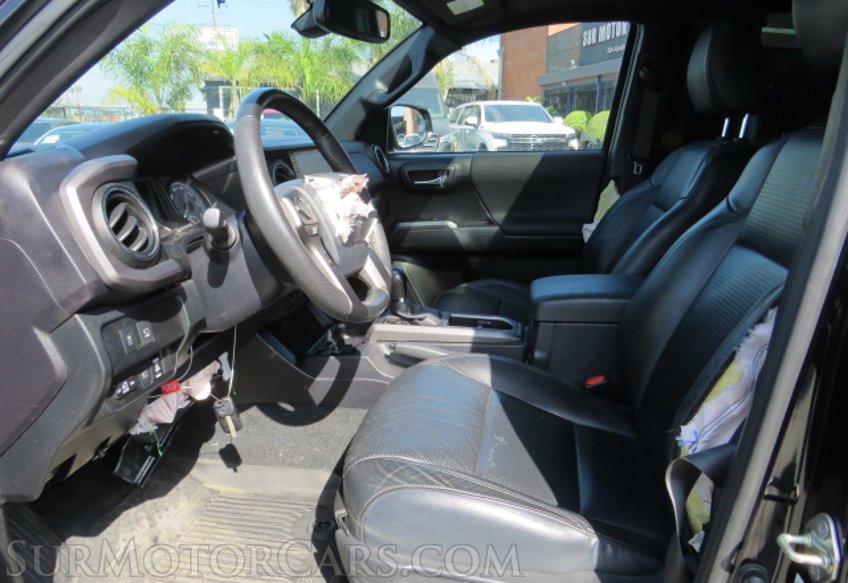 2020 Toyota Tacoma 4WD - Image 29