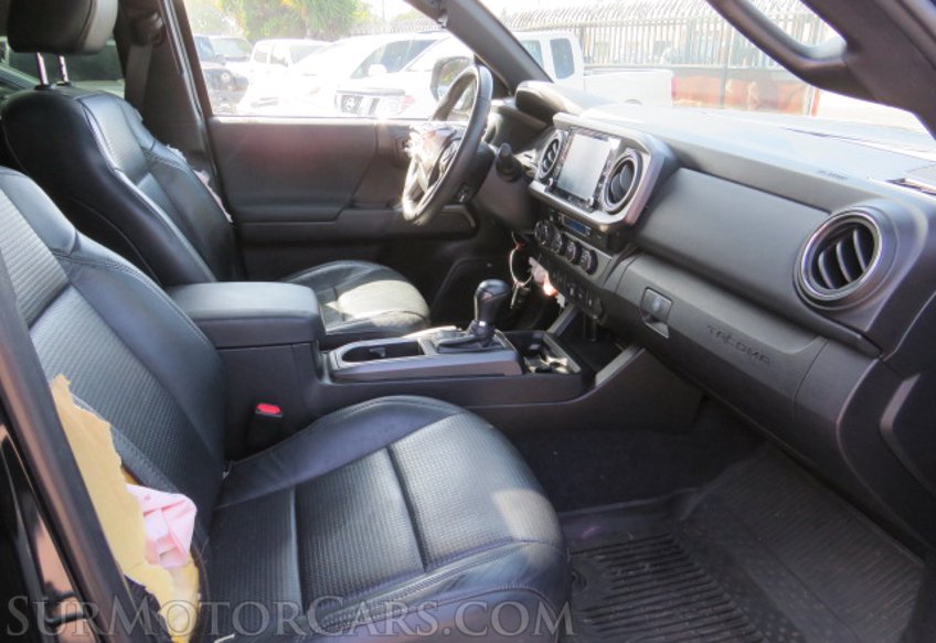 2020 Toyota Tacoma 4WD - Image 28