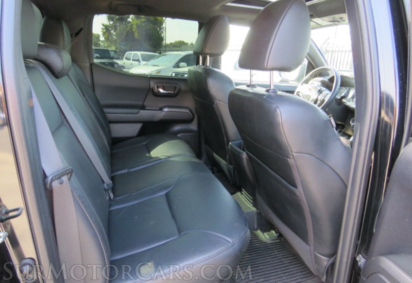 2020 Toyota Tacoma 4WD - Image 33