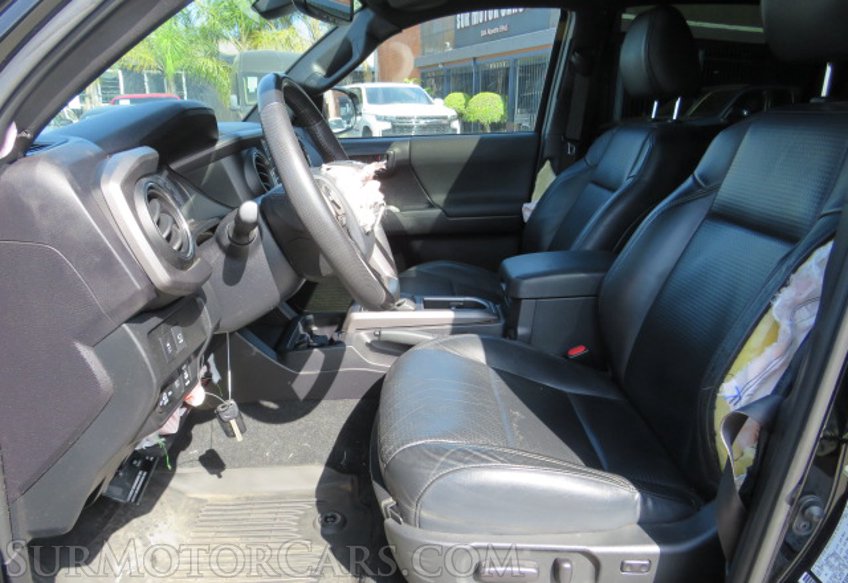 2020 Toyota Tacoma 4WD - Image 31