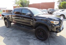 2020 Toyota Tacoma 4WD - Image 2