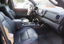 2020 Toyota Tacoma 4WD - Image 28