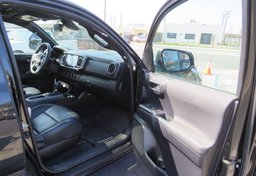 2020 Toyota Tacoma 4WD - Image 25