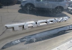 2020 Toyota Tacoma 4WD - Image 16