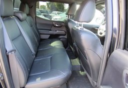 2020 Toyota Tacoma 4WD - Image 35