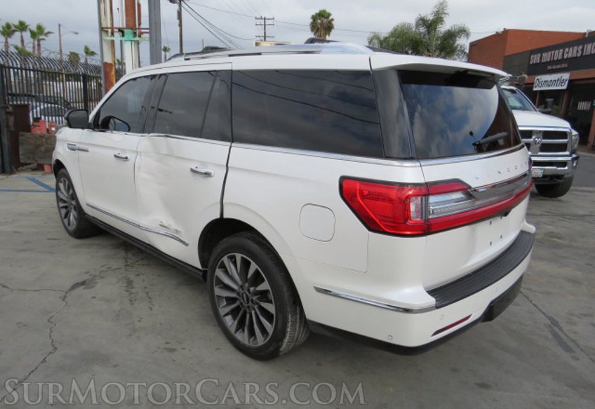 2018 Lincoln Navigator - Image 10