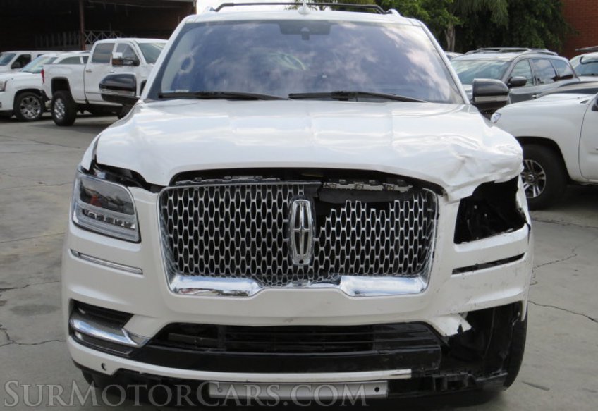 2018 Lincoln Navigator - Image 16