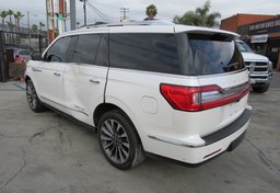 2018 Lincoln Navigator - Image 10