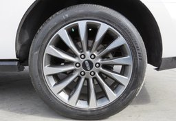2018 Lincoln Navigator - Image 22