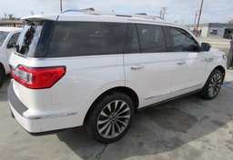 2018 Lincoln Navigator - Image 9