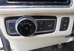 2018 Lincoln Navigator - Image 42